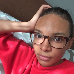 Meet your Posher, Nia